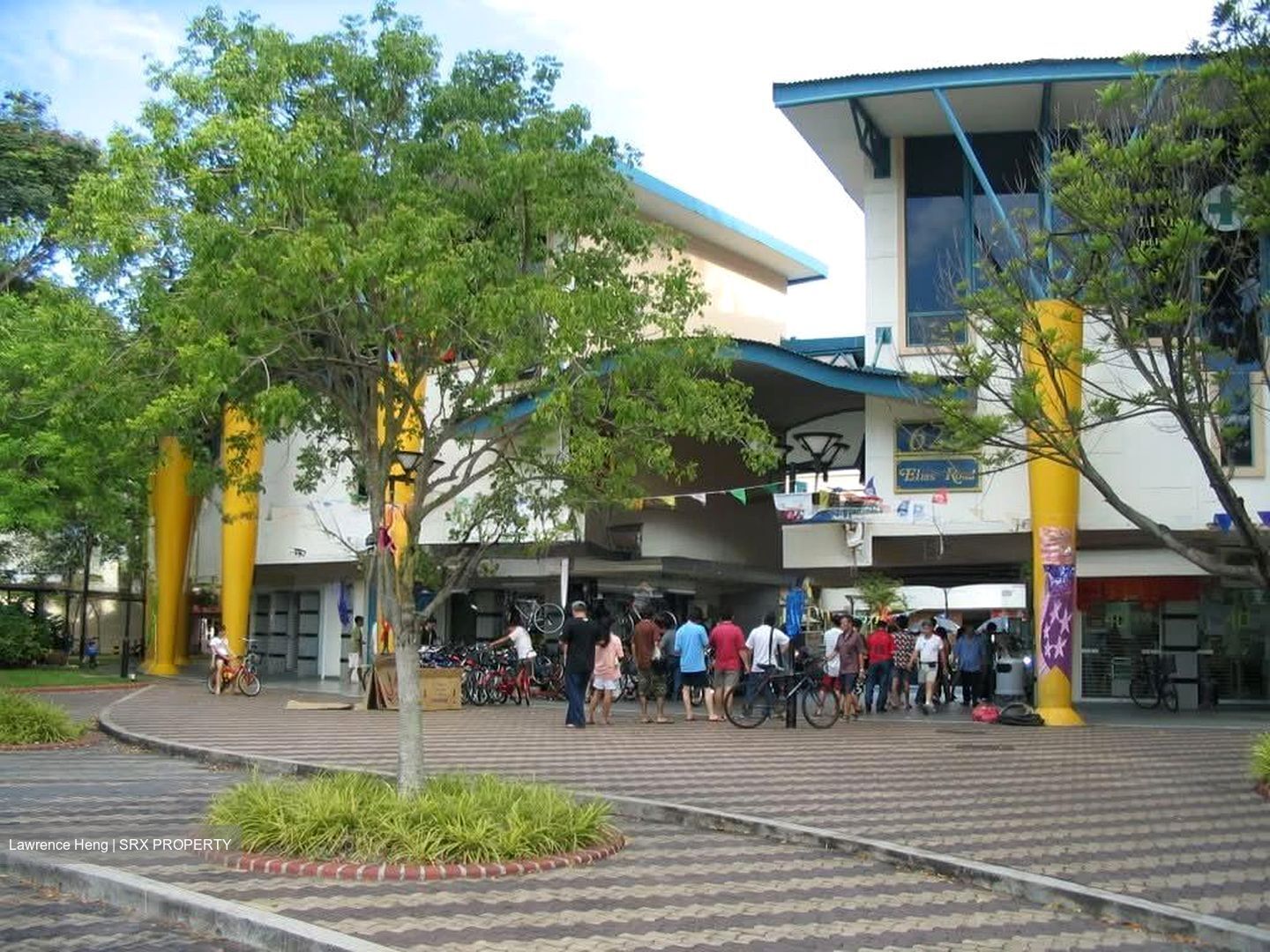 Elias Mall (D18), Retail #592847741